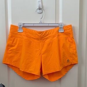 Oiselle Roga running short - 8 - pop (orange)